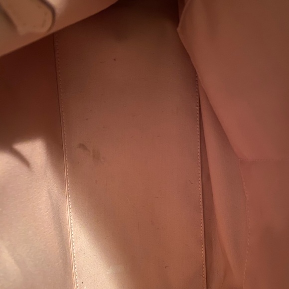 Coach Zip Tote. - Picture 4 of 7